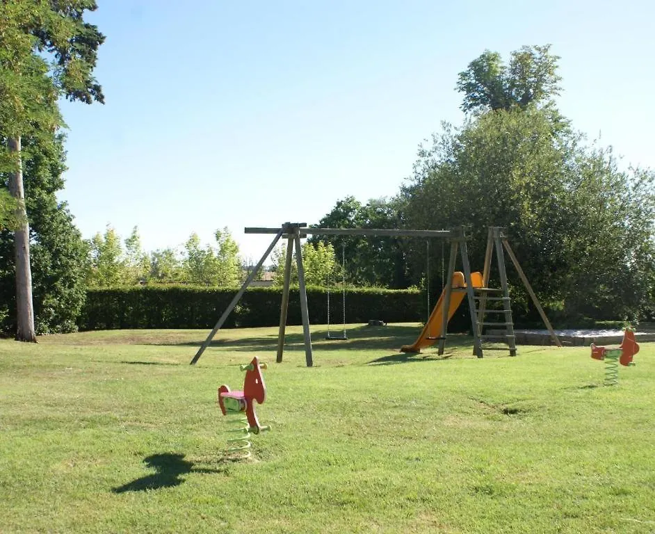 Villa 6 Personnes Dans Residence Avec Piscine Et Tennis Lombez 0*,  France