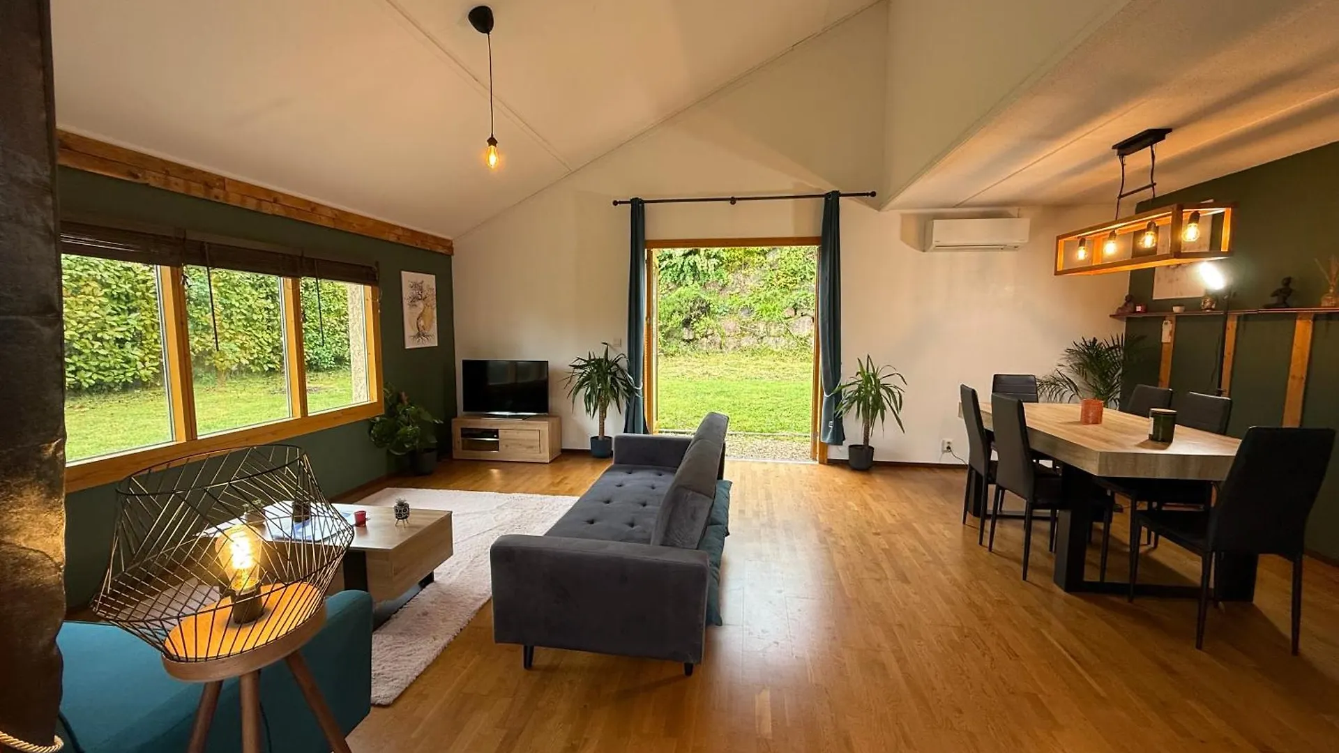 Villa 6 Personnes Dans Residence Avec Piscine Et Tennis Lombez 0*,  France